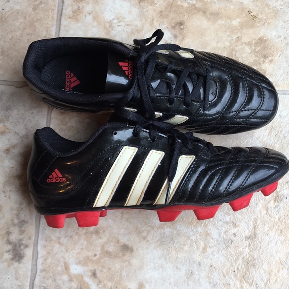 adidas traxion womens